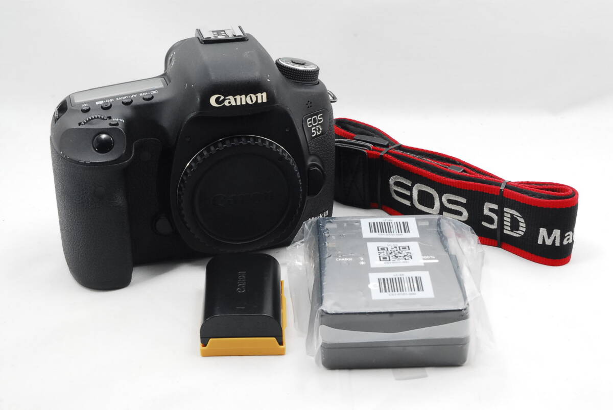 ☆良品☆ 即決格安売切キヤノンCANON EOS 5D MARKⅢ ボディ ☆良品☆ 即決格安売切キヤノンCANON EOS 5D MARKⅢ ボディ