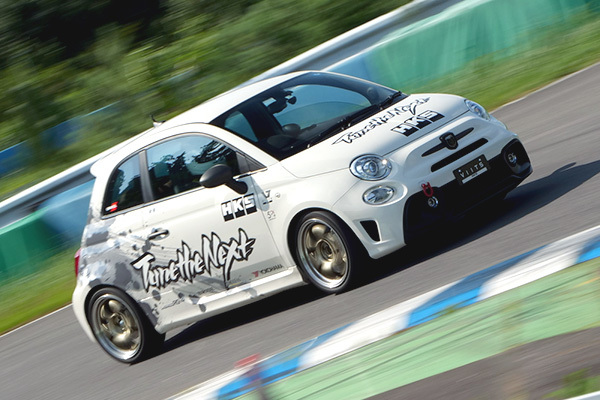 【HKS】VIITS サスペンション アッパーカバー ABARTH 595 312141