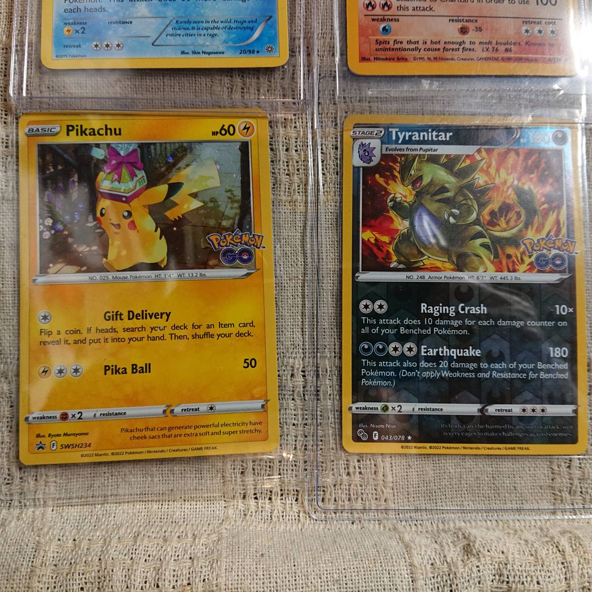 定番のお歳暮&冬ギフト 海外版 ポケモンカード Charizard ピカチュウ リザードン シングルカード