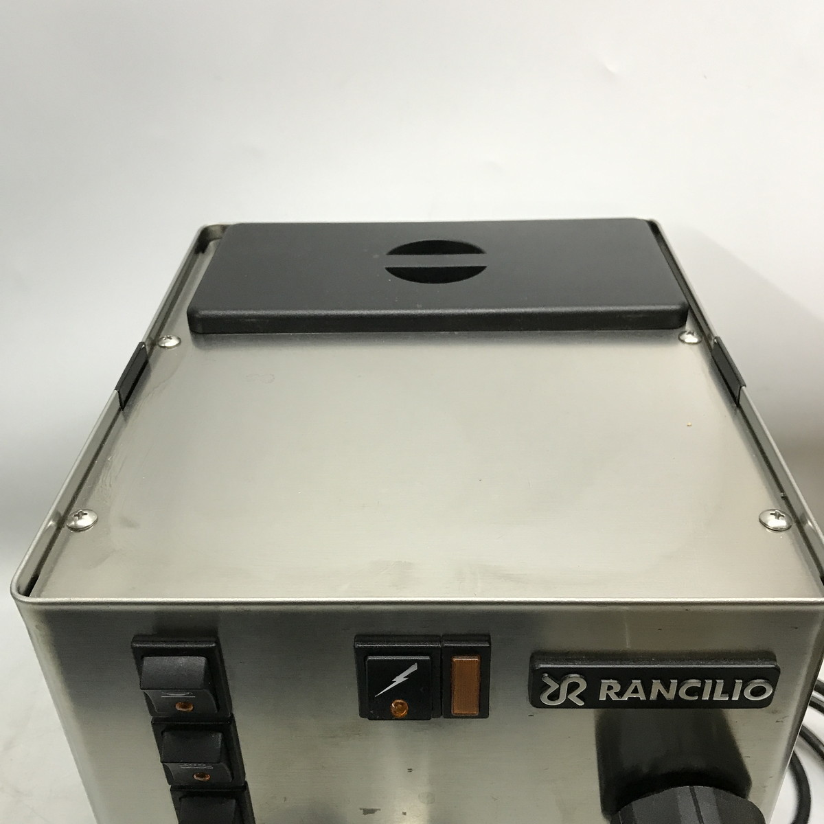 ●RANCILIO　SILVIA　ランチリオ　コーヒーメーカー　使用に伴うキズ、汚れあり　現状お渡し　通電のみ確認　ジャンク扱い(uu0213_10_75)_画像3