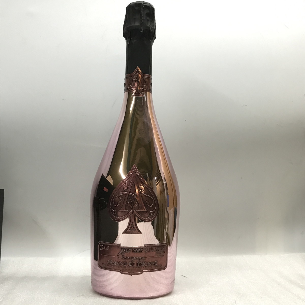 ●ARMAND DE BRIGNAC BRUT ROSE アルマンドブリニャック ロゼ 750ｍｌ 12.5度 シャンパン ケース付きキズ多い 未開栓品(uu0208_5_350)の画像2