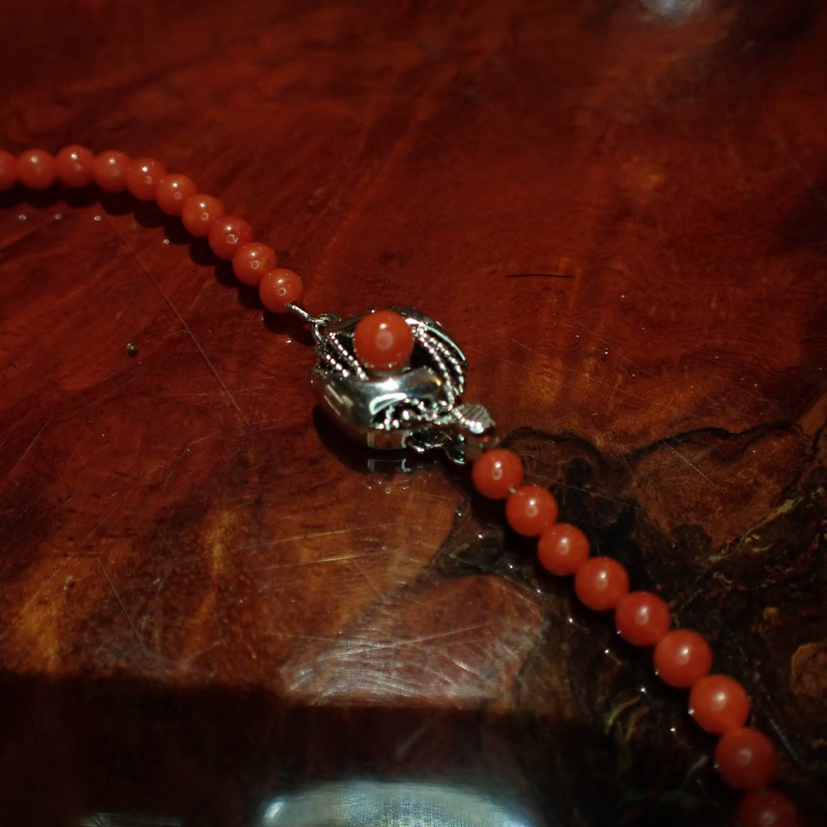 F3634 日本人なら１本は持っていたい国を代表する宝石 美しい血赤珊瑚６.６～３.５mm silver necklace 44cm 11.95G_画像3