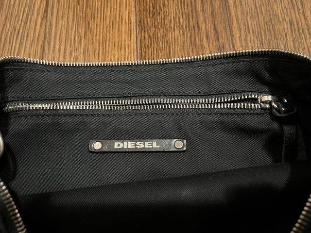 ★送料無料★ディーゼル DIESEL クラッチバッグ ショルダーバッグ 2WAY レザー ブラック チェーン 斜め掛けバッグ ★_画像5