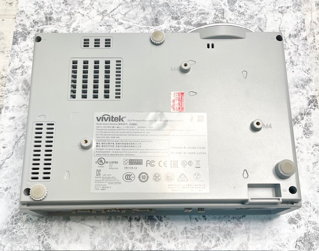 T3318 VIVItek/ヴィヴィテック DLPプロジェクター DX831 ランプ使用時間104/257 バッグ、リモコン付き_画像7