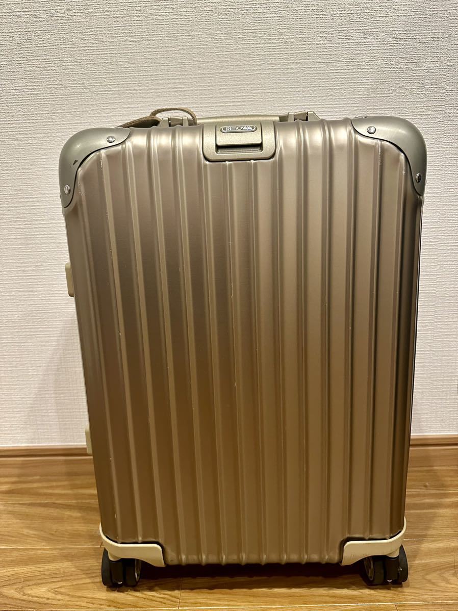 激安本物 【美品】RIMOWA リモワ TOPAS トパーズ チタニウム ゴールド