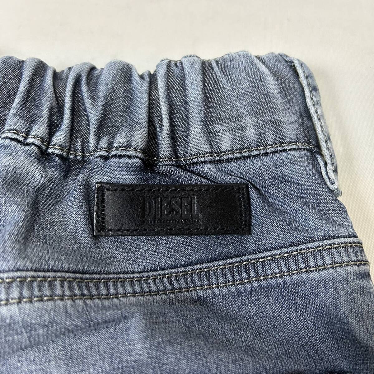 新型 美品 正規品 DIESEL KROOLEY-E-NE JOGG JEANS ディーゼル クルーリー ジョグジーンズ ストレッチ  スウェットデニムパンツ W26 L32