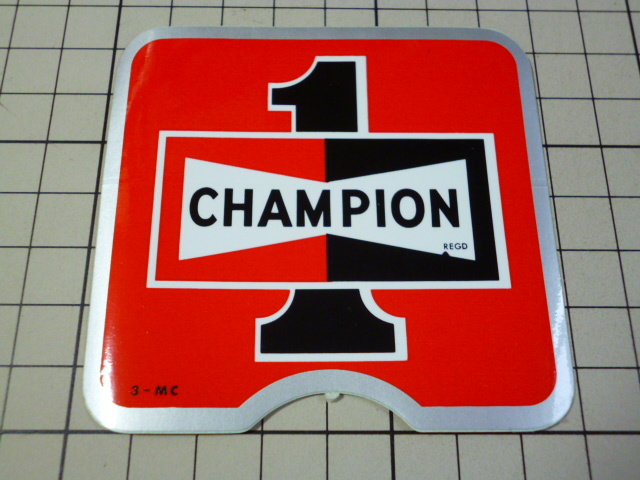 正規品 CHAMPION ステッカー 当時物 です(赤/78×74mm) ビンテージ チャンピオン スパーク プラグ_画像1