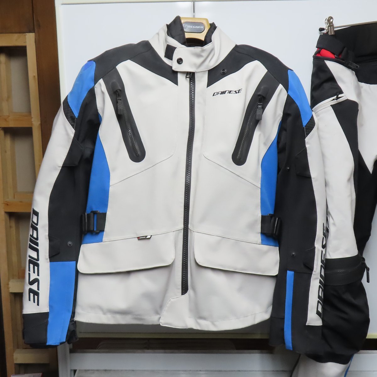 【中古美品】DAINESE ダイネーゼ TONALE D-DRY ジャケット＆パンツ サイズ48 メンズ ウェア 上下 バイク 二輪 ツーリング ライディング_画像2