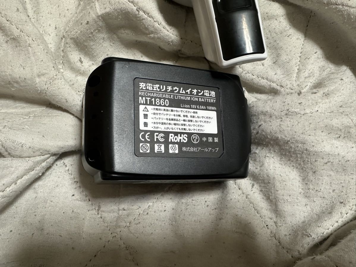 18V CL281FD 1860 バッテリー付 充電式クリーナー CL281FDZCW 本体+サイクロンアタッチメント付属 マキタ 6.0Ah _画像3