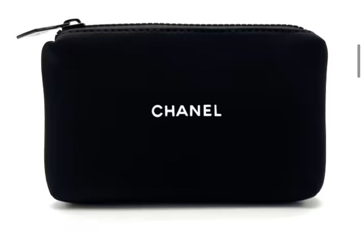 シャネル ノベルティブラック 化粧ポーチ CHANEL 黒 非売品 新品 シャネル ノベルティブラック 化粧ポーチ CHANEL 黒 非売品 新品