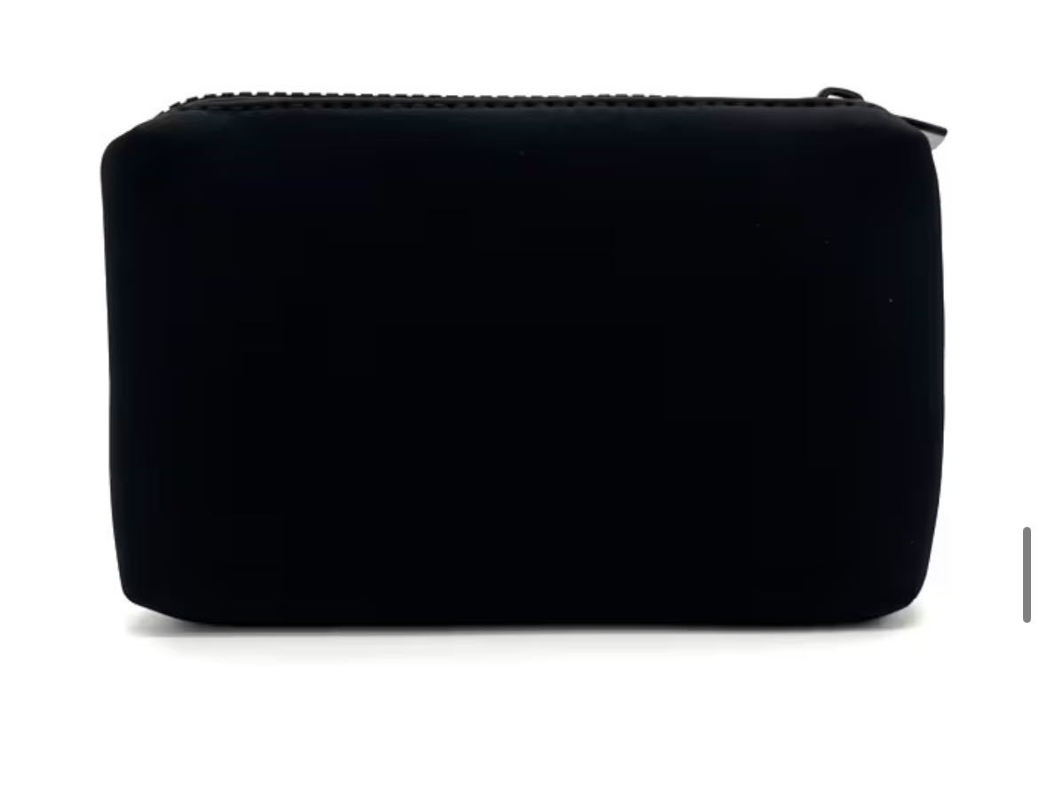 シャネル ノベルティブラック 化粧ポーチ CHANEL 黒 非売品 新品 シャネル ノベルティブラック 化粧ポーチ CHANEL 黒 非売品 新品