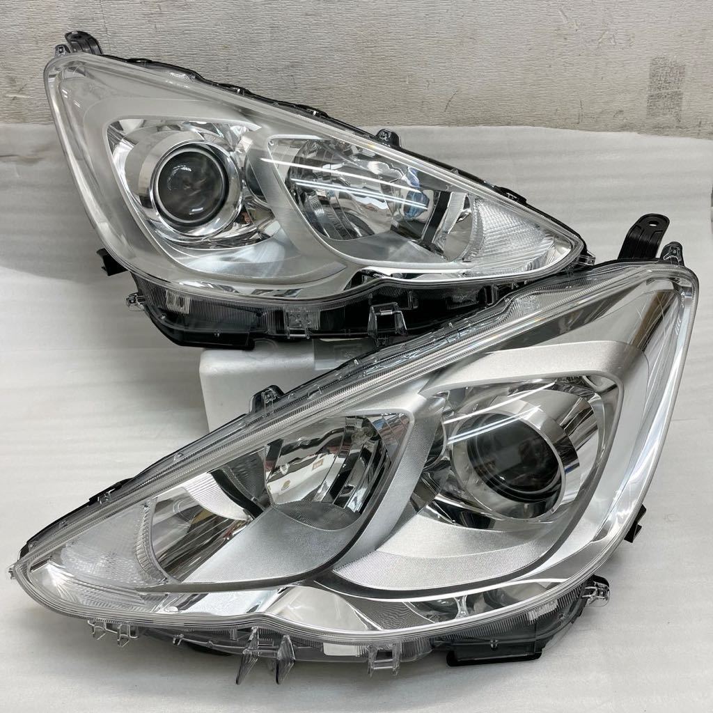 新品+超美品 NHP10系 アクア 中期 純正ハロゲンヘッドライト 新品+超美品 NHP10系 アクア 中期 純正ハロゲンヘッドライト