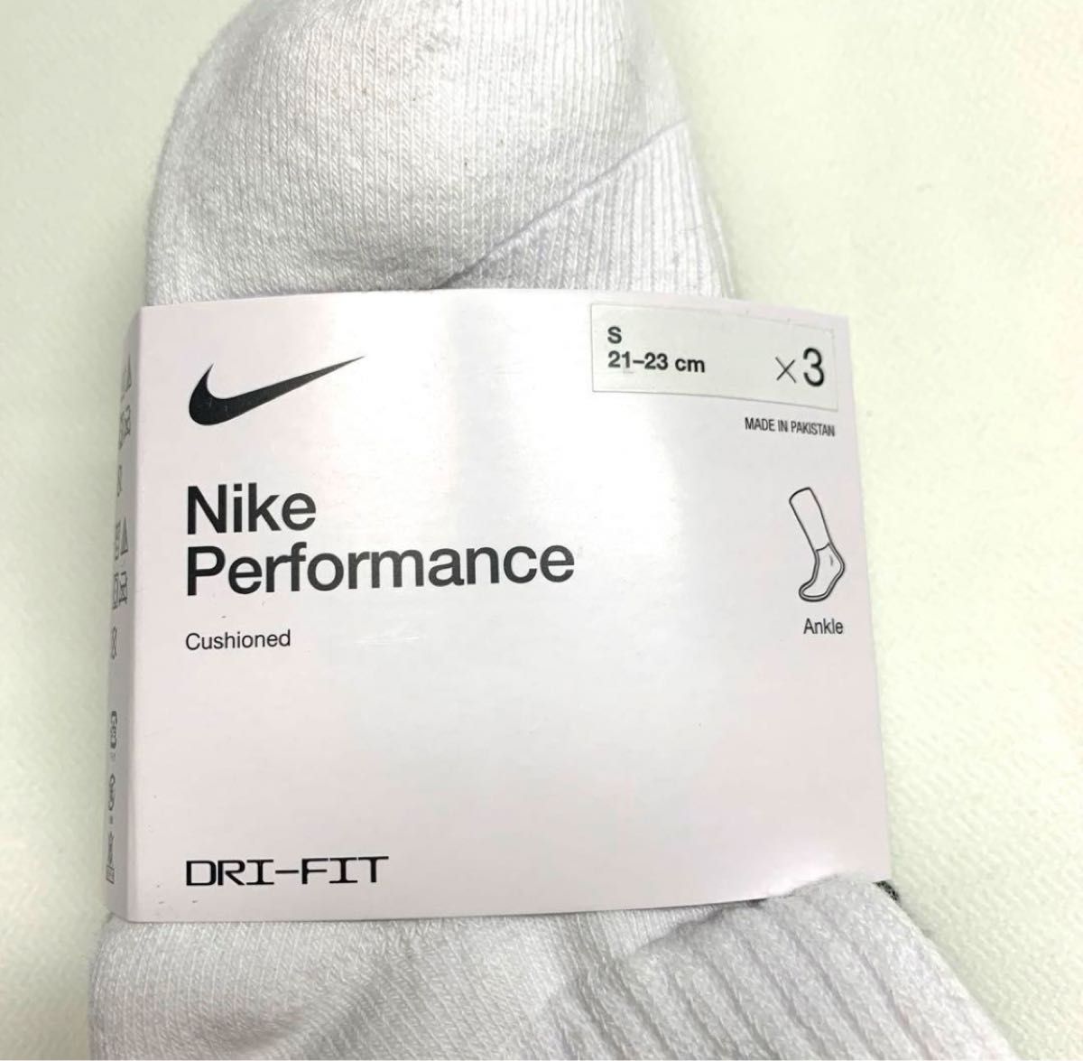 公式ストア購入品　NIKE   ナイキ パフォーマンス クッション　クウォーターソックス 