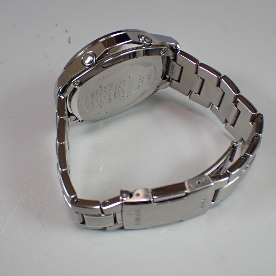 カシオ CASIO LINEAGE リニエージ メンズ　腕時計LIW-M610D　MULTIBAND6　白文字盤_画像4