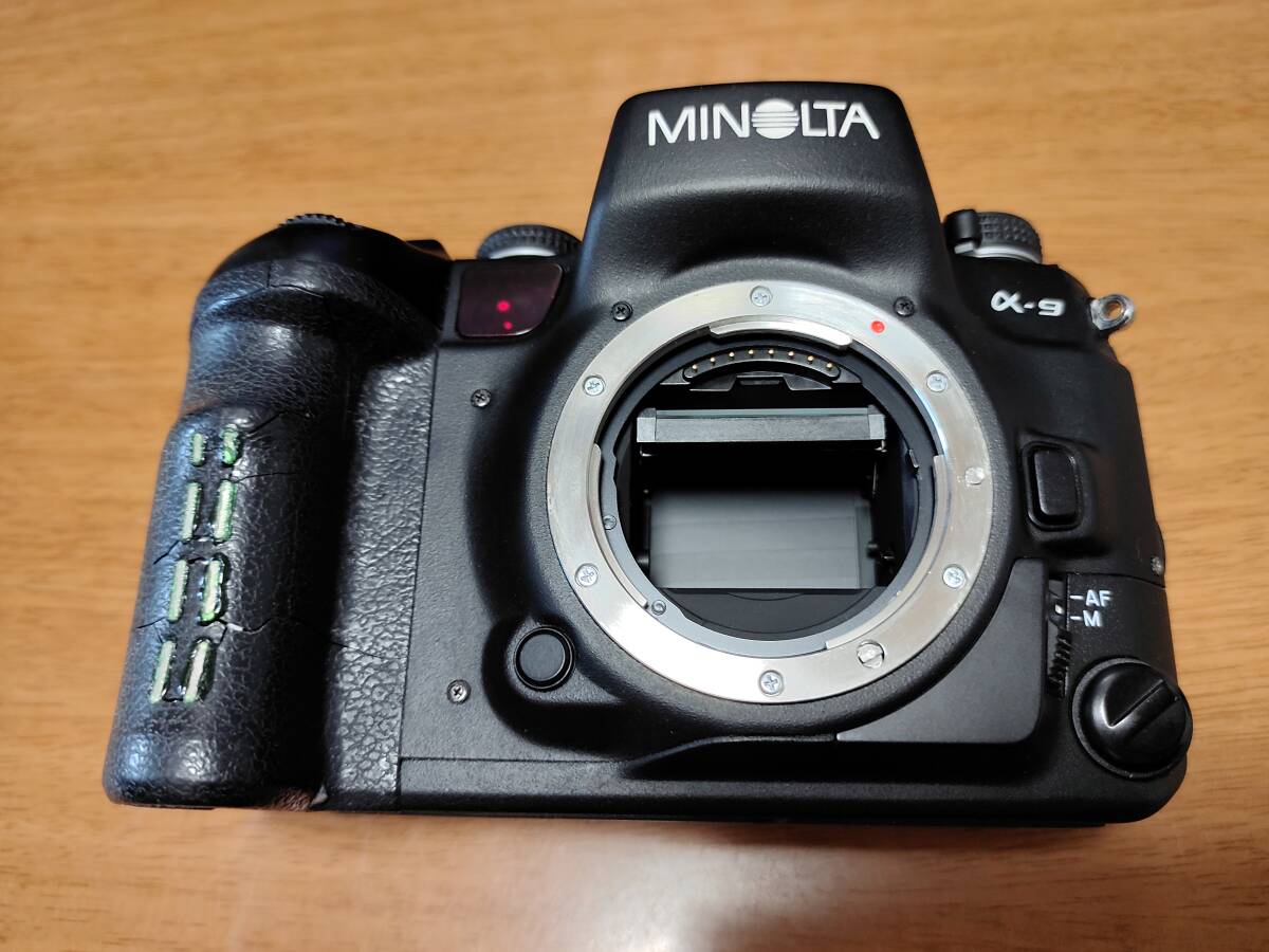 【送料無料】MINOLTA ミノルタ α-9 ボディ AF一眼レフ ジャンク品_ミラーアップしたままです。