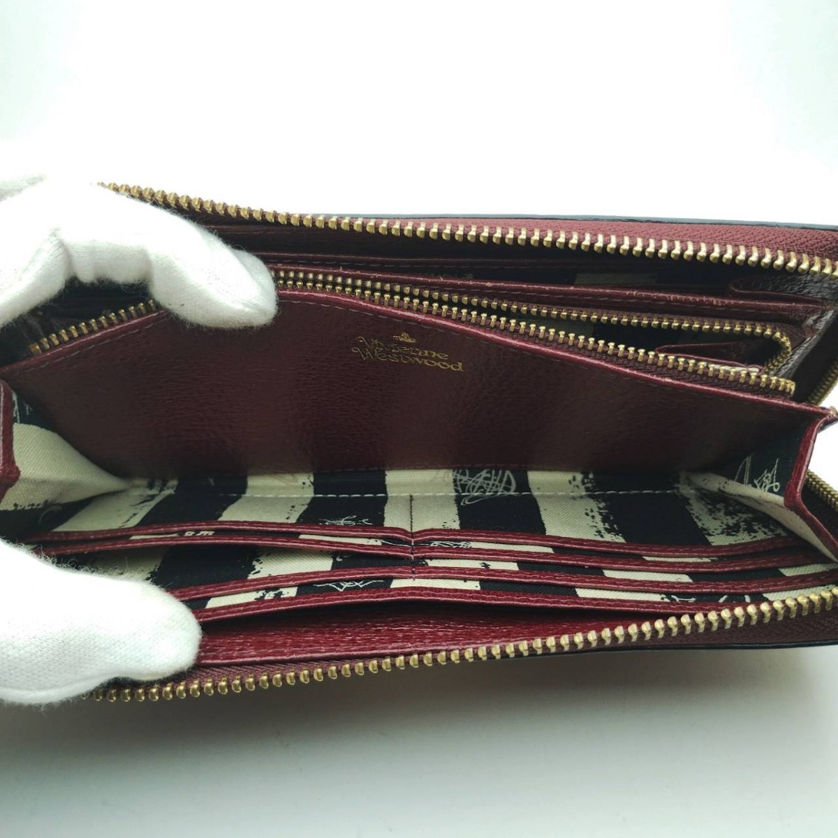 ヴィヴィアンウエストウッド　Vivienne Westwood　長財布　箱付き　メモ１