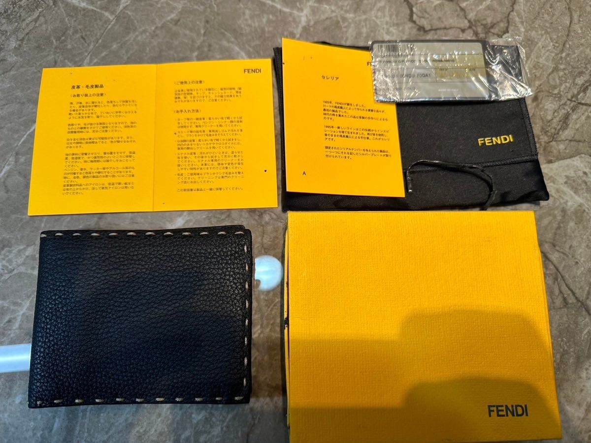 (00K)二つ折り財布 ウォレット FENDI フェンディ ブランド ブラック_画像2