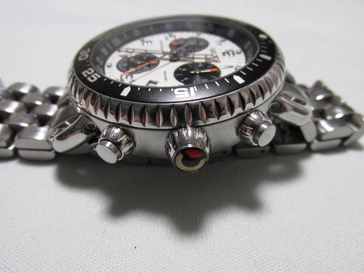 《可動品・かなり美品》SECTOR　セクター　290　100M　クロノグラフ　スクリューバック　スクリューリューズ　腕時計　メンテナンス済み_画像4