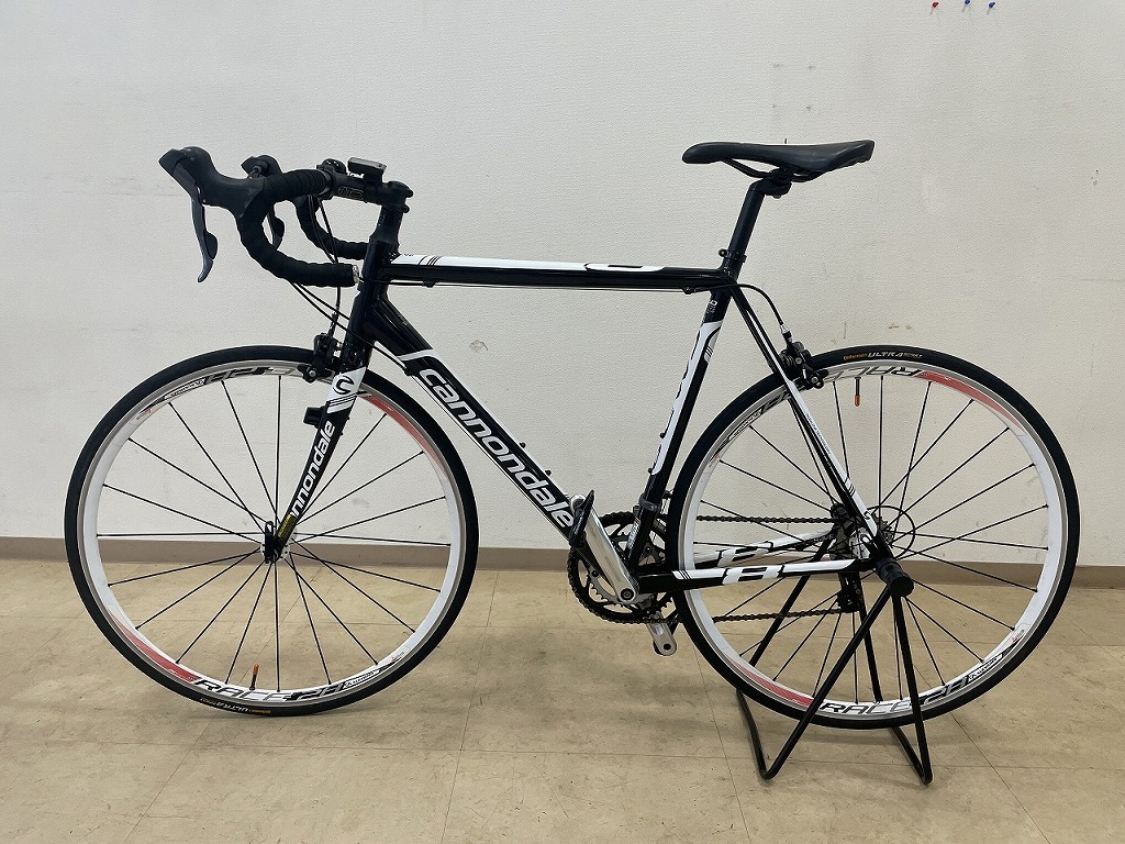 期間限定セール キャノンデール CANNONDALE 【並品】ロードバイク 56ｃｍ Claris ブラック ホワイト CAAD8　2015_画像1