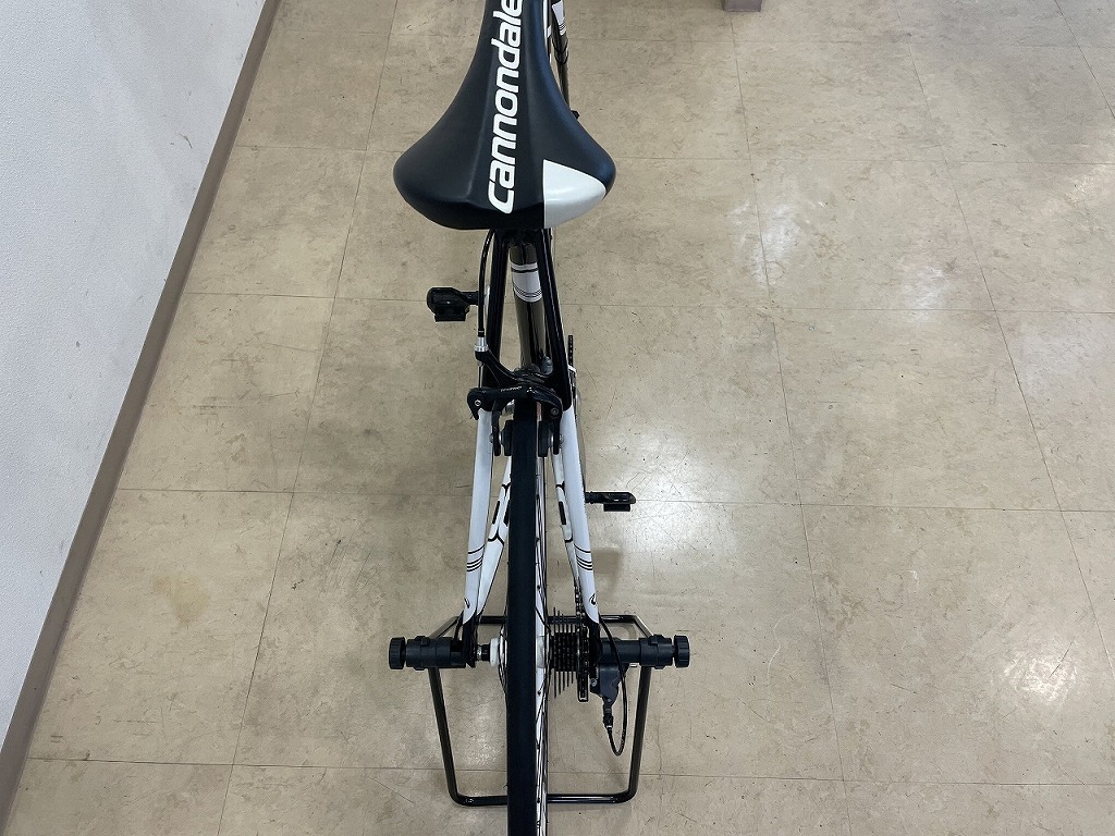 期間限定セール キャノンデール CANNONDALE 【並品】ロードバイク 56ｃｍ Claris ブラック ホワイト CAAD8　2015_画像4