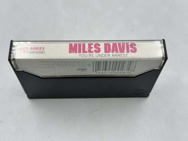 【中古・現状品】カセットテープ MILES DAVIS マイルス・デイビス ユア・アンダー・アレスト ZA1B-CP-2HAG010の画像2