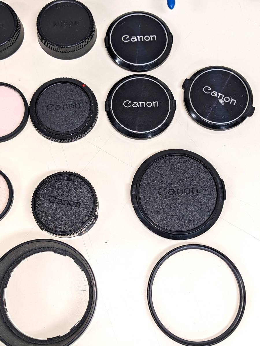 【ジャンク品】カメラ用 レンズキャップ（カバー）、レンズフィルター、レンズフード、カメラブロアーなど　まとめ売り（Nikon,Canonなど）_画像4