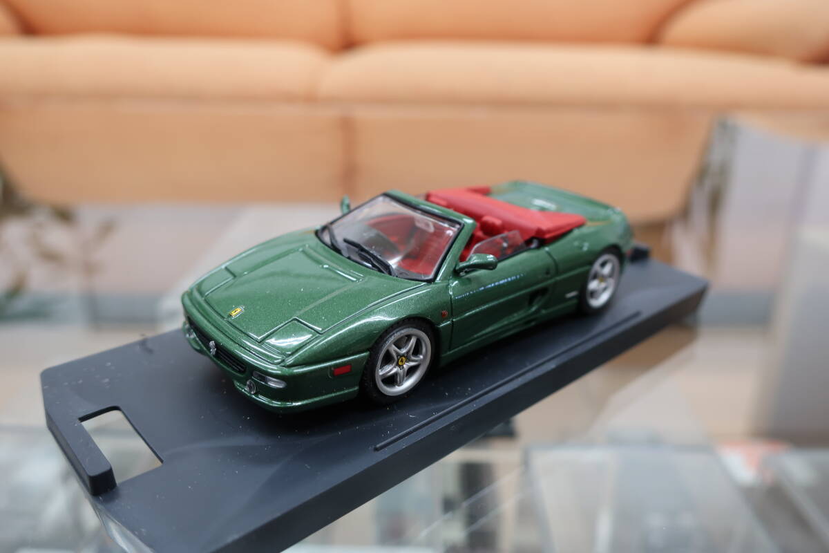 1/43 バン フェラーリ 355 スパイダー グリーン 右ハンドル Bang Ferrari の画像3