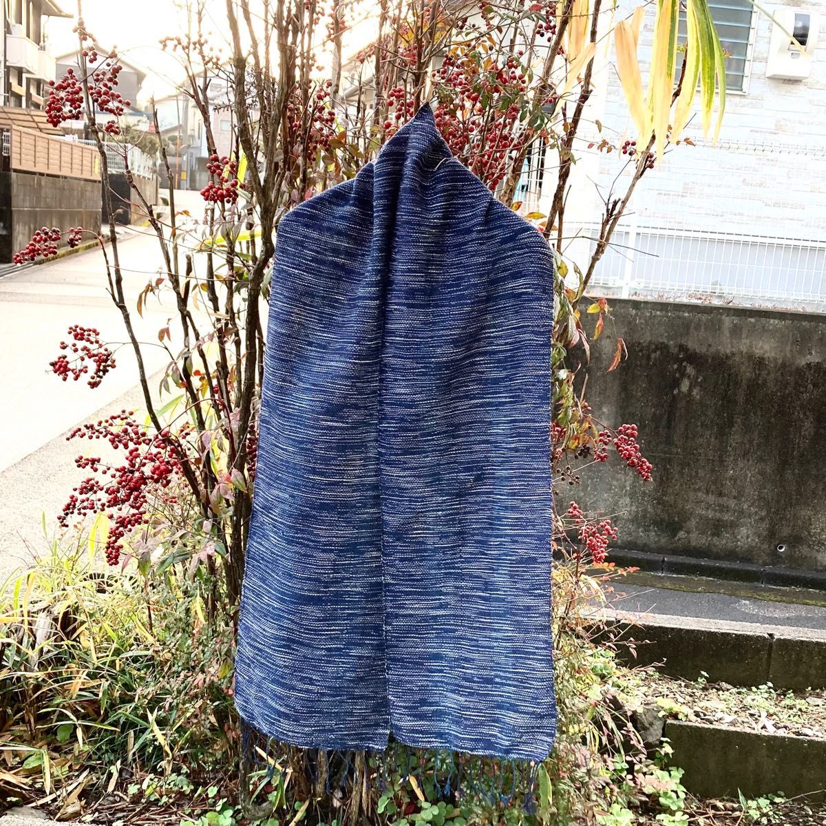 2353 手織り　ストール　藍染　藍染め　手織機織り　ナチュラル　草木染め　さをり織り　ヴィンテージ