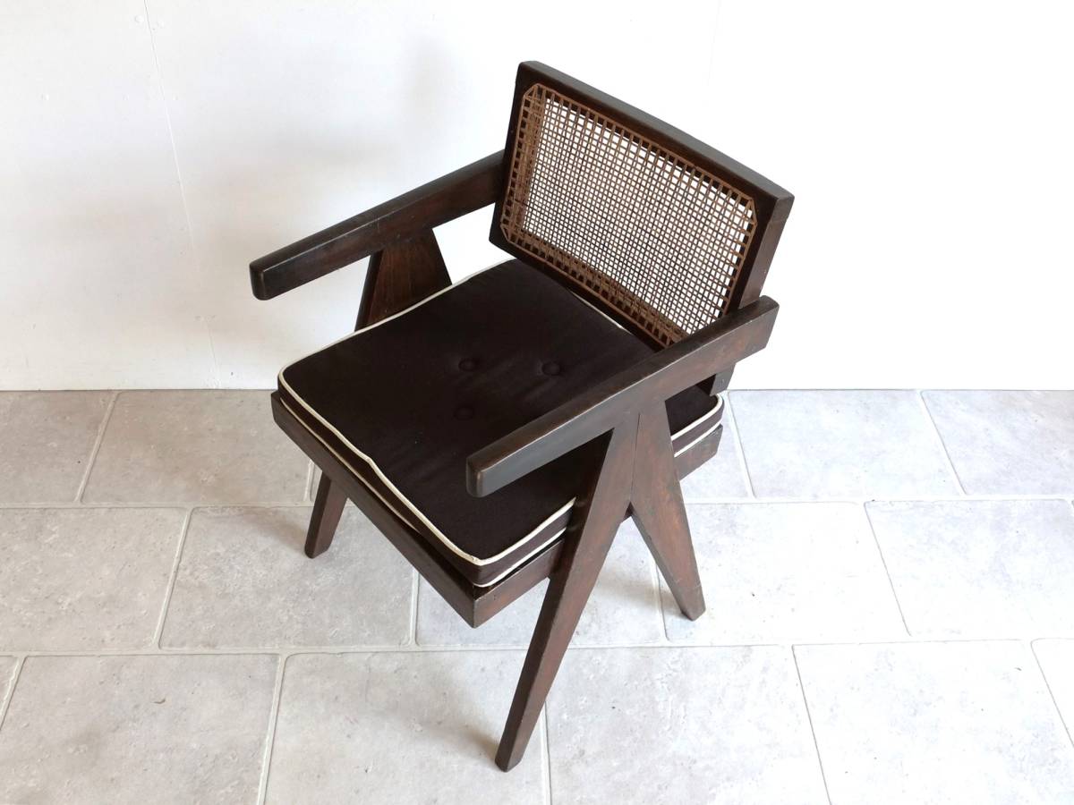 債券は上昇 Pierre Jeanneret Floating Back オリジナル チャンディガール家具 ピエールジャンヌレ / ル・コルビュジエ ペリアン フランス　-93