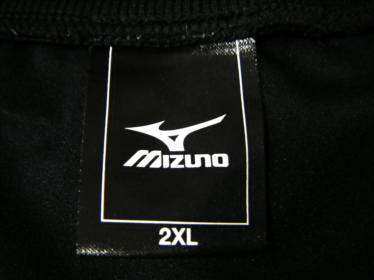 即決 極美品 Mizuno コーティング ピステ上下 2XL 黒×金 光沢有 ストレッチ 丸首 大きいサイズ ミズノ レターパックプラス 半額以下 野球_画像2