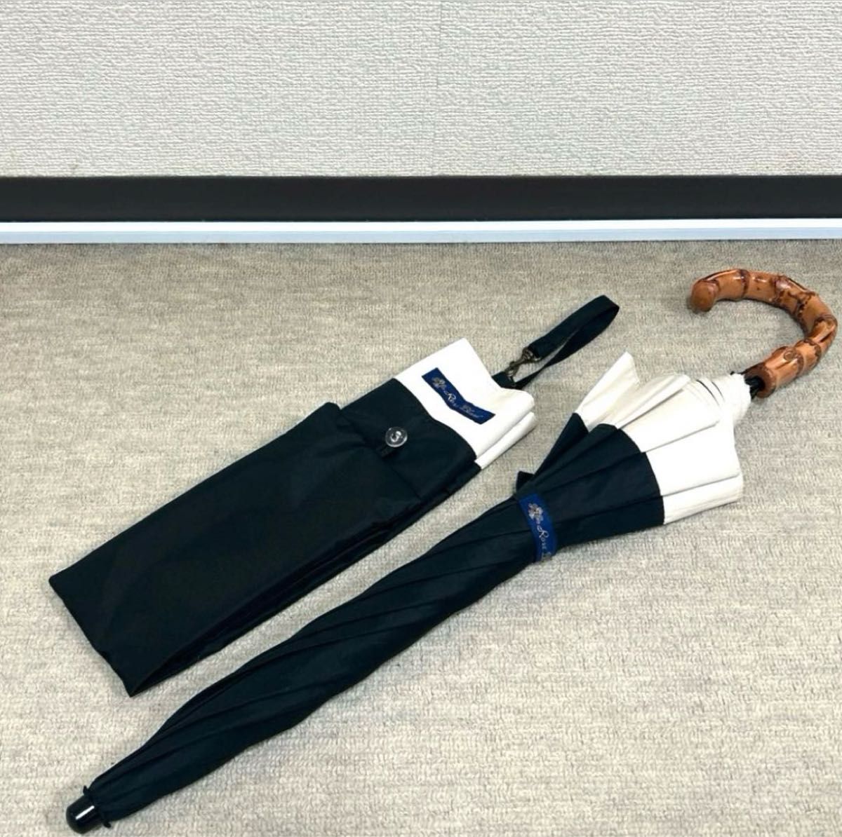 芦屋ロサブラン 日傘 折り畳み傘 ほぼ新品芦屋ロサブラン2段折りたたみ日傘ブラック×ベージュ50