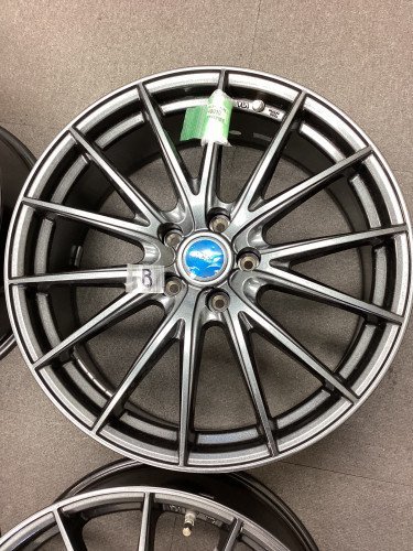 19インチホイール　ヴェルヴァスポルト2　19x7.5J 5H 114.3 +38　空気圧センサー 付き　4本セット　送料無料_未使用品！