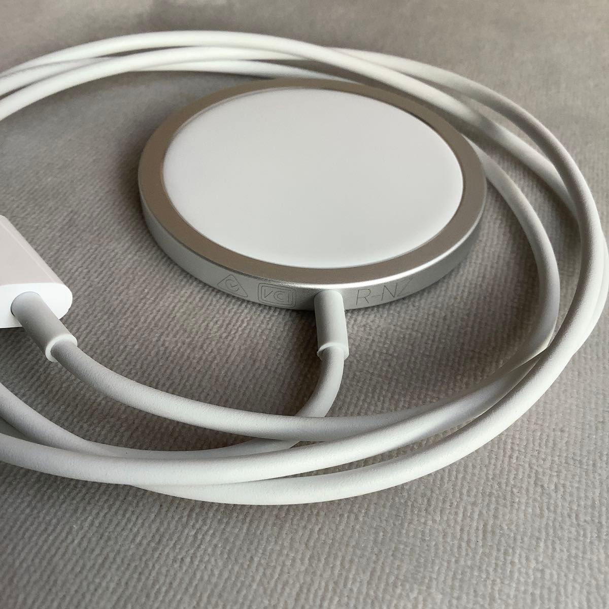 Apple iPhone 充電器 20W USB-C電源アダプタ MagSafe充電器 Apple iPhone 充電器 20W USB-C電源アダプタ MagSafe充電器