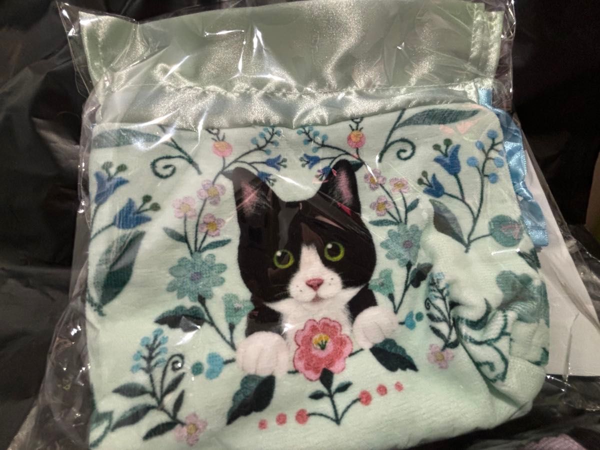 霜田 有沙さんが描く 猫雑貨コレクションの会 フェリシモ FELISSIMO猫部巾着と歯ブラシも入るポーチ未使用品二点セットで