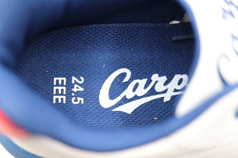 《新品未使用》CARP　広島東洋カープ×KING　CROWN(キングクラウン)　スニーカー　24.5㎝　カープスニーカー3　靴_画像9