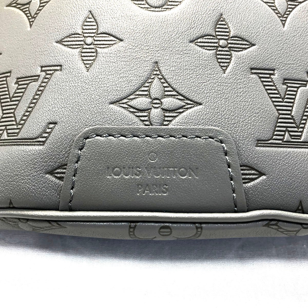 美品 ルイヴィトン M46108 ディスカバリーバムバッグPM モノグラムシャドウ グレー LOUIS VUITTON ＋の画像7