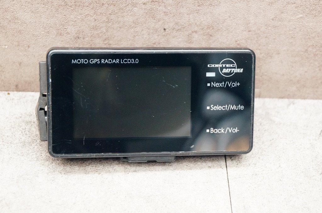 汎用　デイトナコムテック　MOTO GPSレーダー　LCD3.0　レーダー探知機　付属品はUSBケーブルのみ　動作OK_画像1