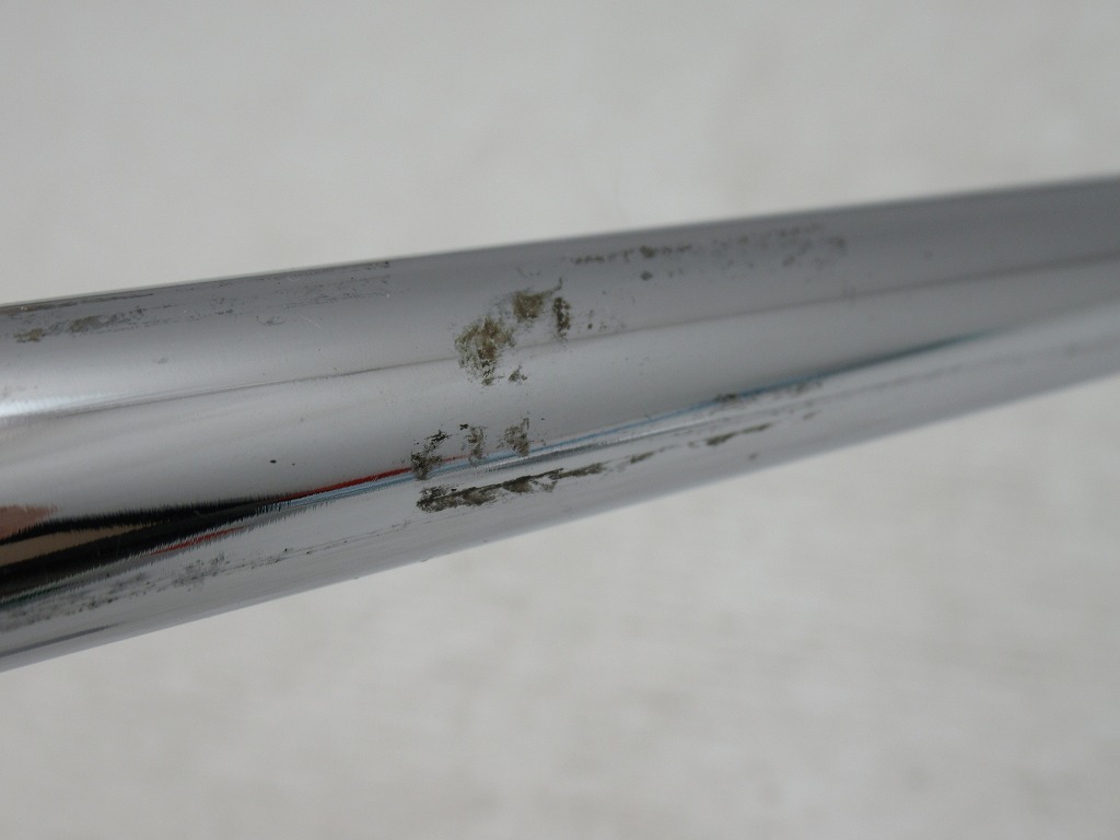 ハーレー FLHTC 純正 サドルバッグレール 不揃い？ ガリ傷にタッチペン ガリ傷、凹み、削れの画像9