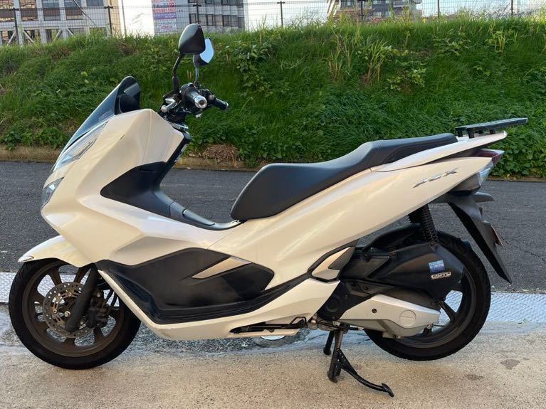 大阪より★乗って帰れます。2019 PCX125 JF81 スマートキー2個 駆動系交換済み グリップヒーター、リアキャリア付き_画像5