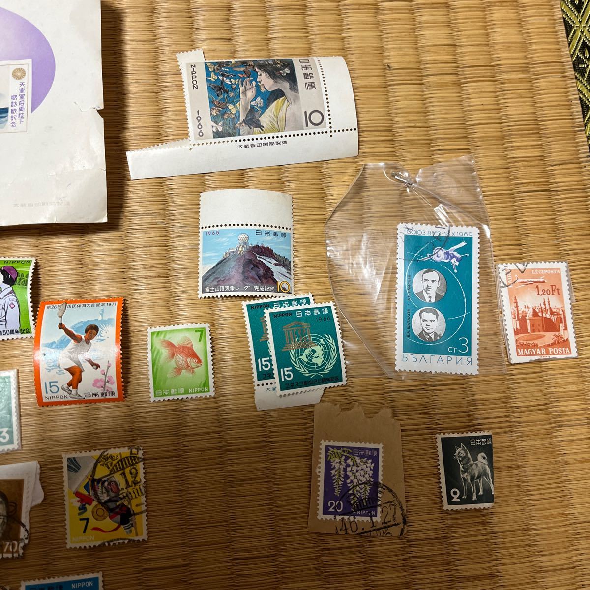 昭和　平成　記念切手　古い切手と官製はがき、年賀状　まとめて　コレクション　レア　貴重　海外版も有り_画像9