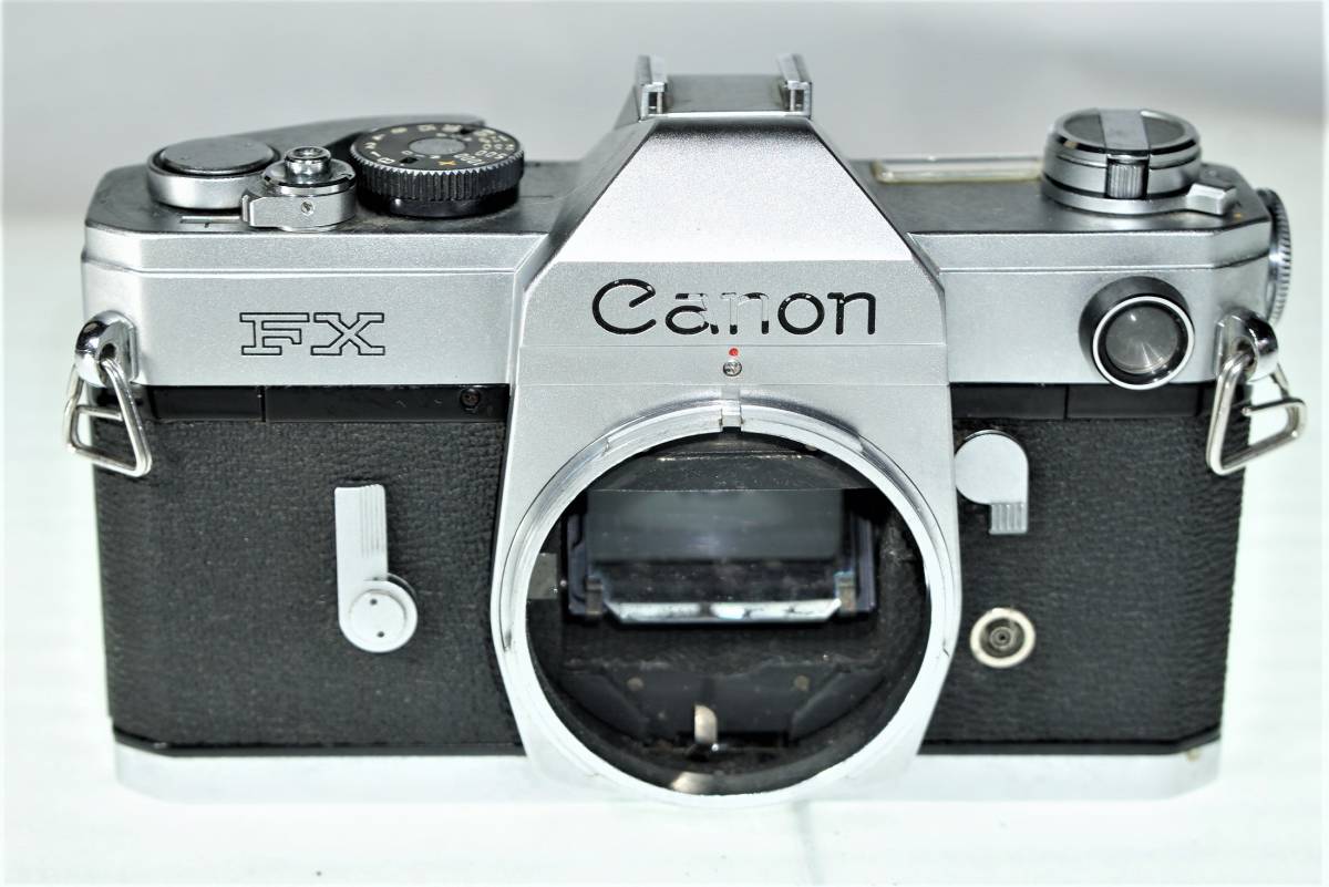 クラッシックカメラ・キャノン　『　Canon　FX　』