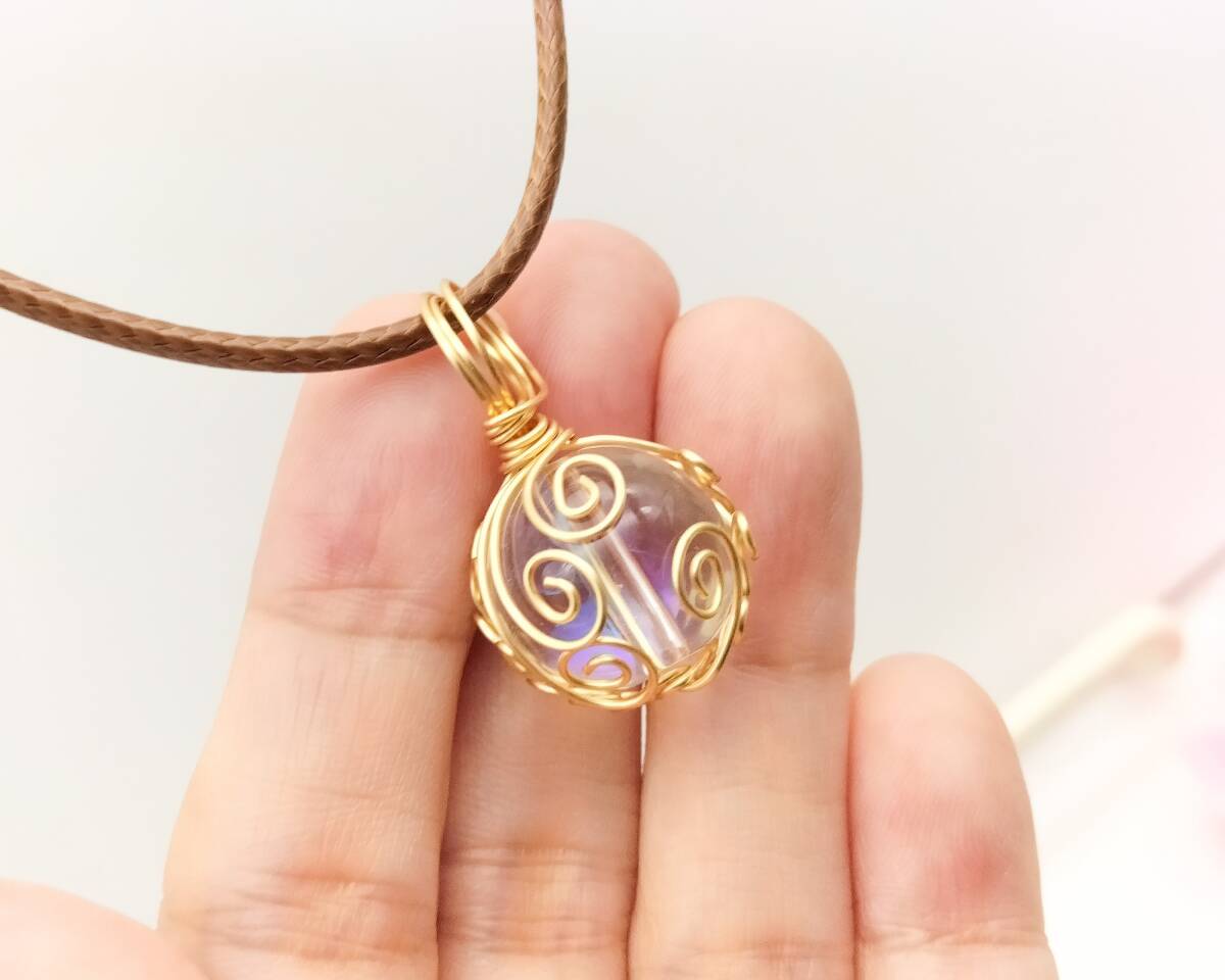 SALE* aqua o-la. pendant ( Gold )