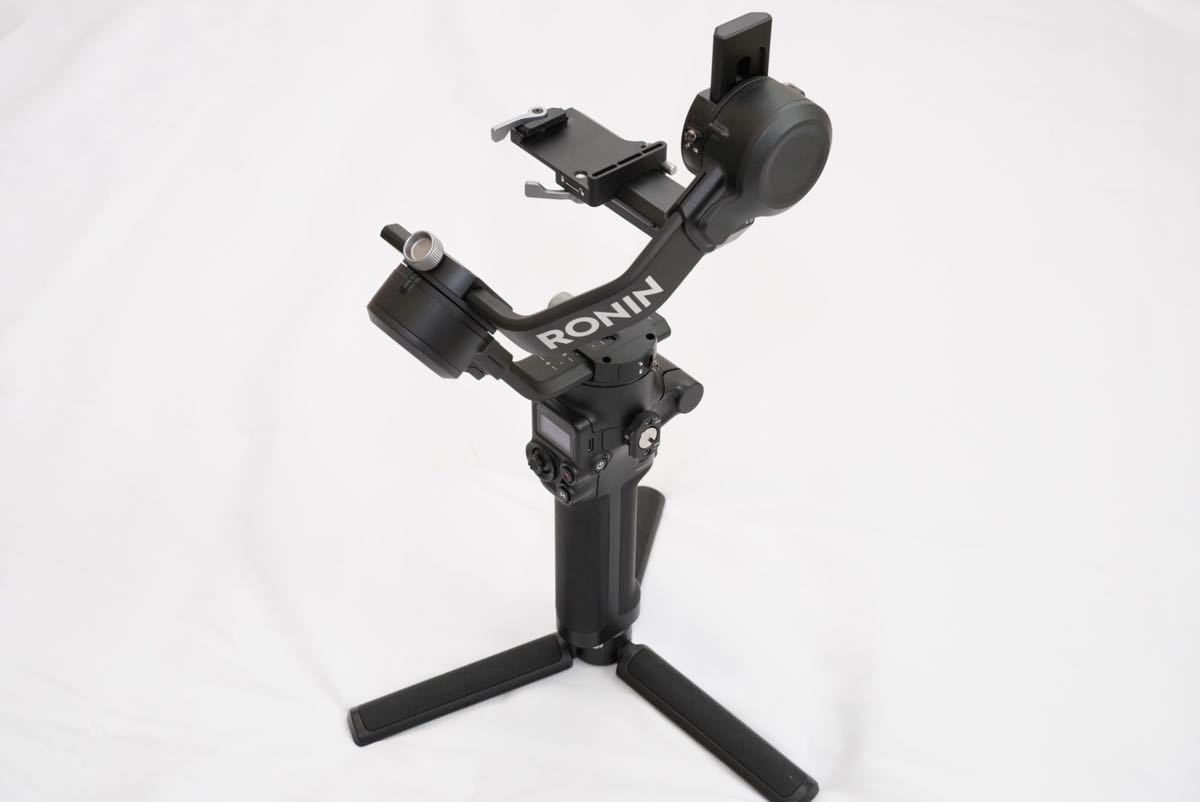 DJI RSC 2 PRO COMBO カメラスタビライザー　ジンバル　ハンドルグリップ付き_画像2