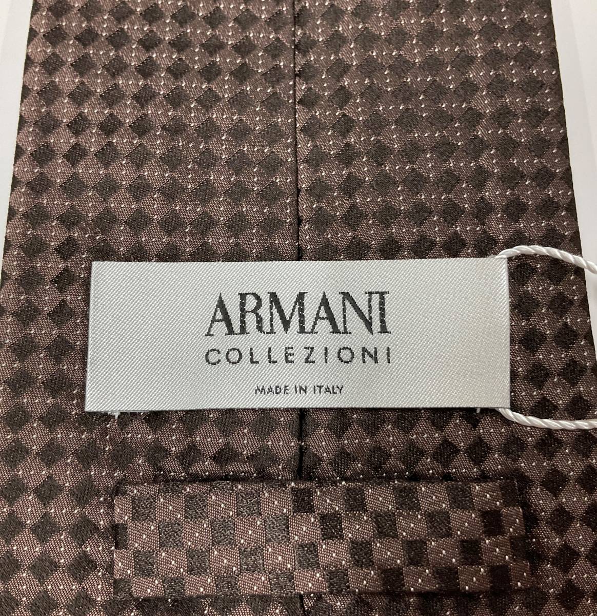 アルマーニ　ネクタイ 3a17B　新品 タグ付　専用ケース付き　プレゼントにも　ARMANI　小柄　ブラウン_ARMANI COLLEZIONI