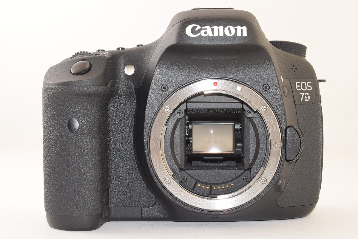 美品　Canon EOS 7D ボディ　予備バッテリー・ガイドブック・CF変換アダプター付き