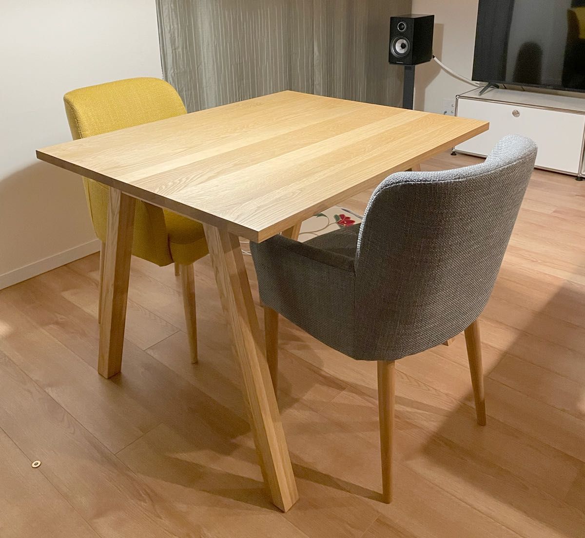 美品 2022年購入 IDEE LIEVRE ARM CHAIR Gray Natural Legs 美品 2022年購入 IDEE LIEVRE ARM CHAIR Gray Natural Legs