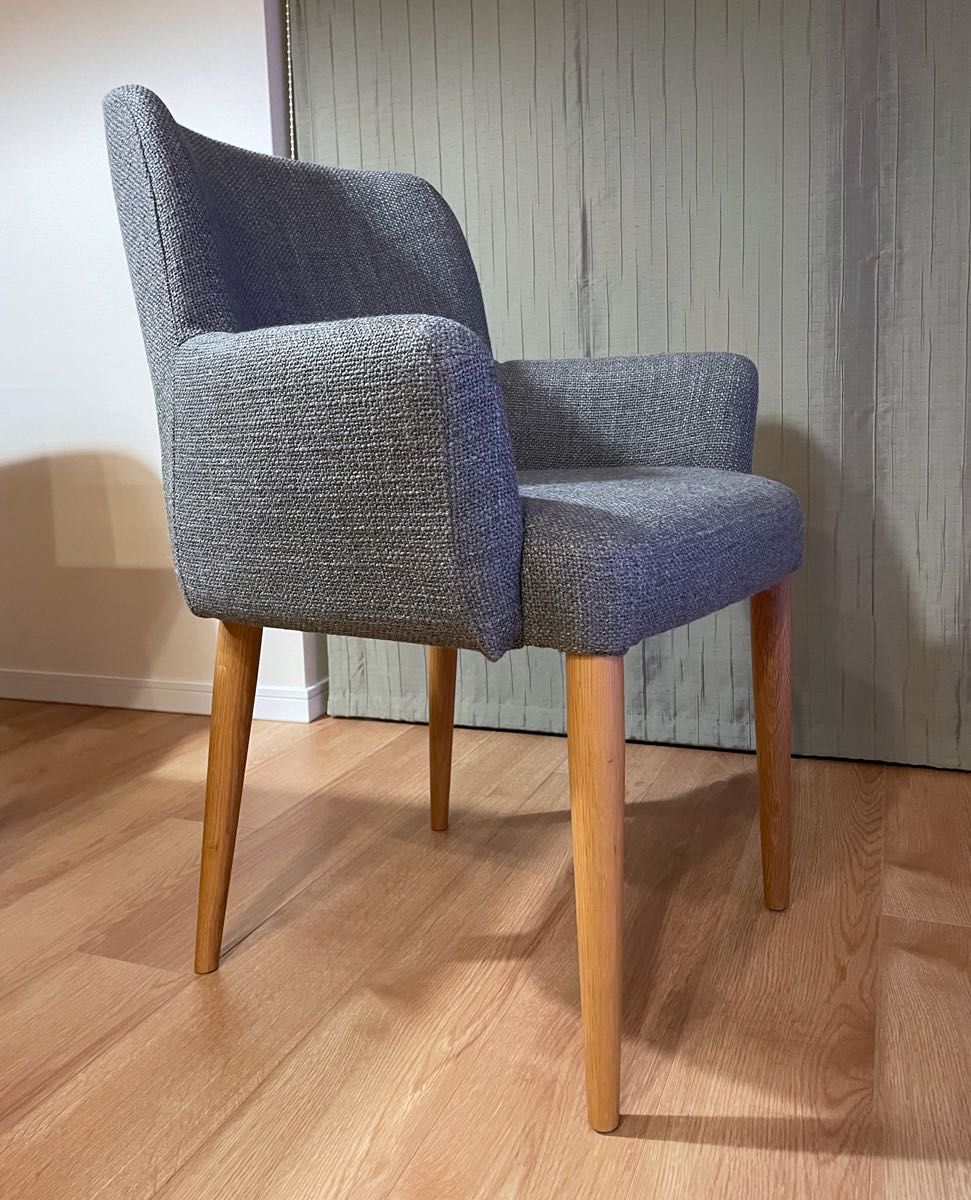 美品 2022年購入 IDEE LIEVRE ARM CHAIR Gray Natural Legs 美品 2022年購入 IDEE LIEVRE ARM CHAIR Gray Natural Legs