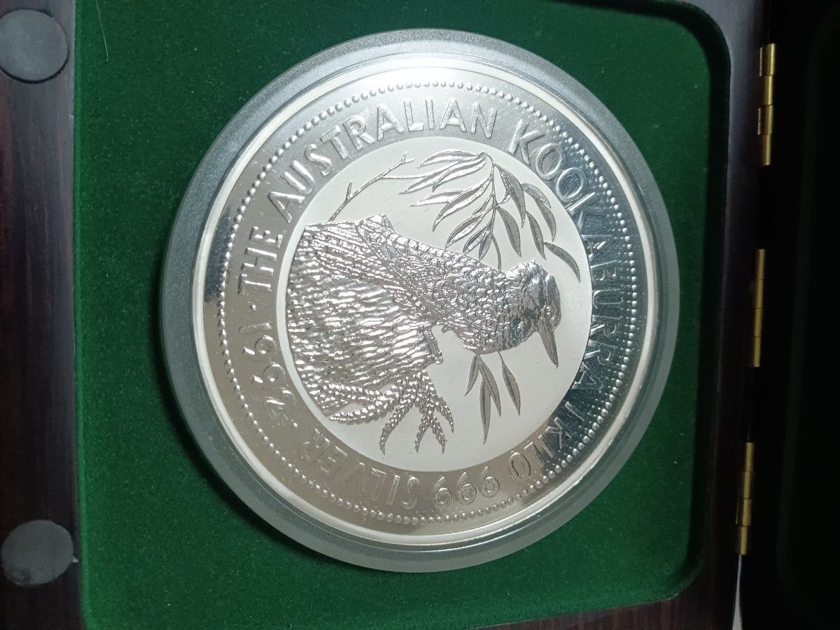 超巨大　 純銀オーストラリア1992年　クッカブラ　１キロプルーフ銀貨