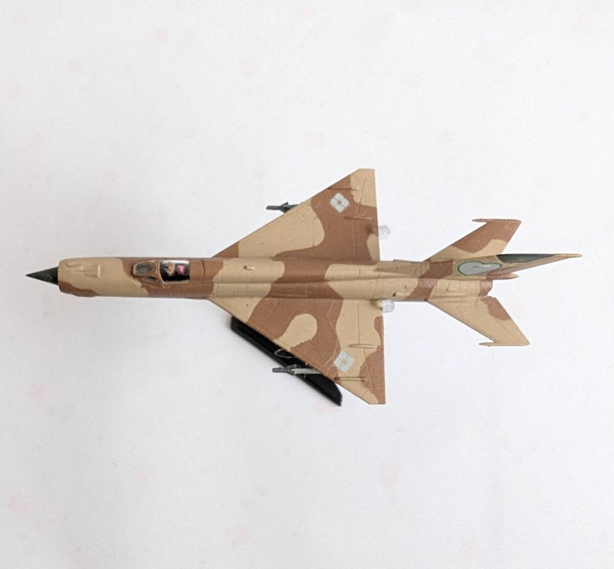 エリア88 1/144 MiG-21 bis セイレーン・バルナック機　完成品_画像4