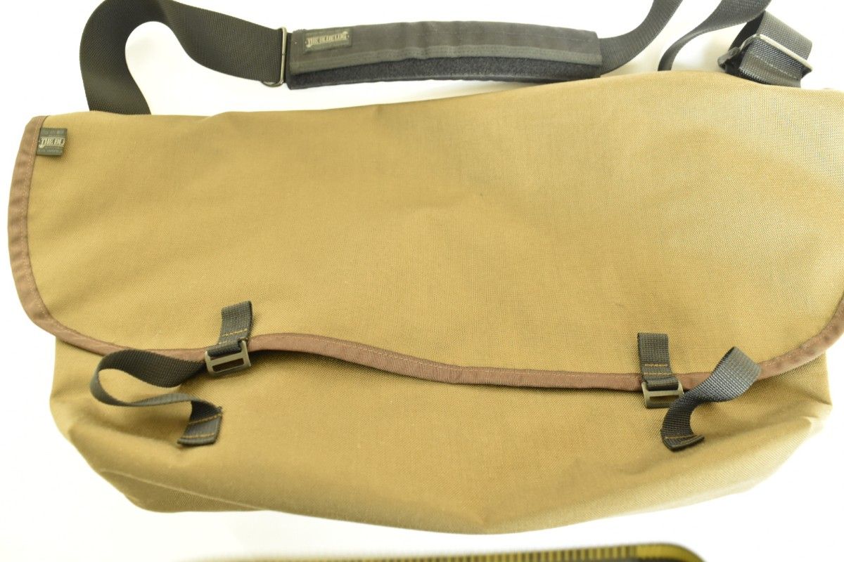 BLUE LUG the messenger bag ショルダーパッド付き ブルーラグ BLUE LUG the messenger bag ショルダーパッド付き ブルーラグ